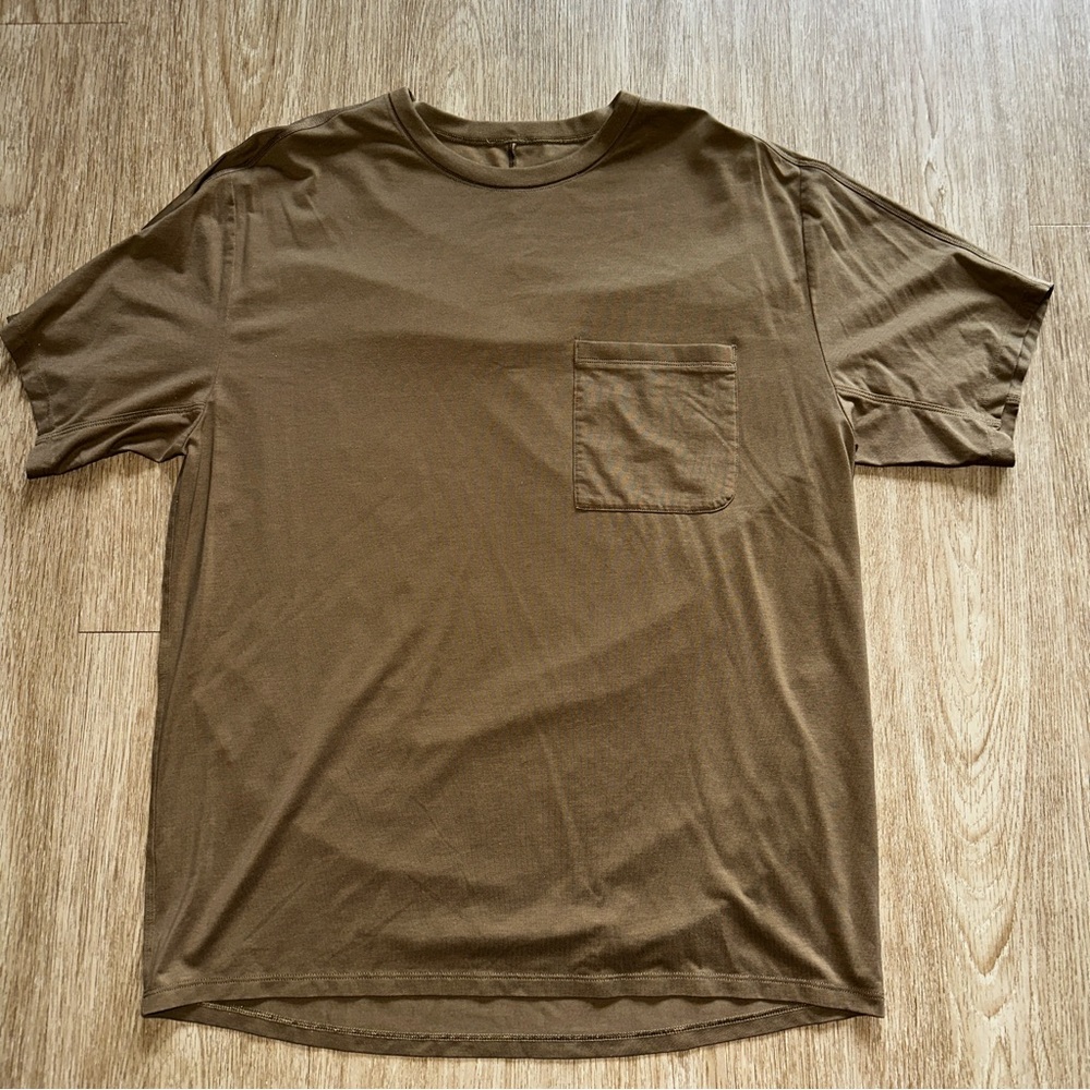 Lululemon Fundamental Oversize Chest Pocket Tee